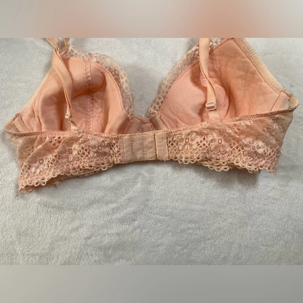 Victoria’s Secret Pink‎ Lace Bra Size 36C